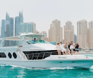 Dubai Harbour Luxury Yacht Tour with BBQ and Drinks